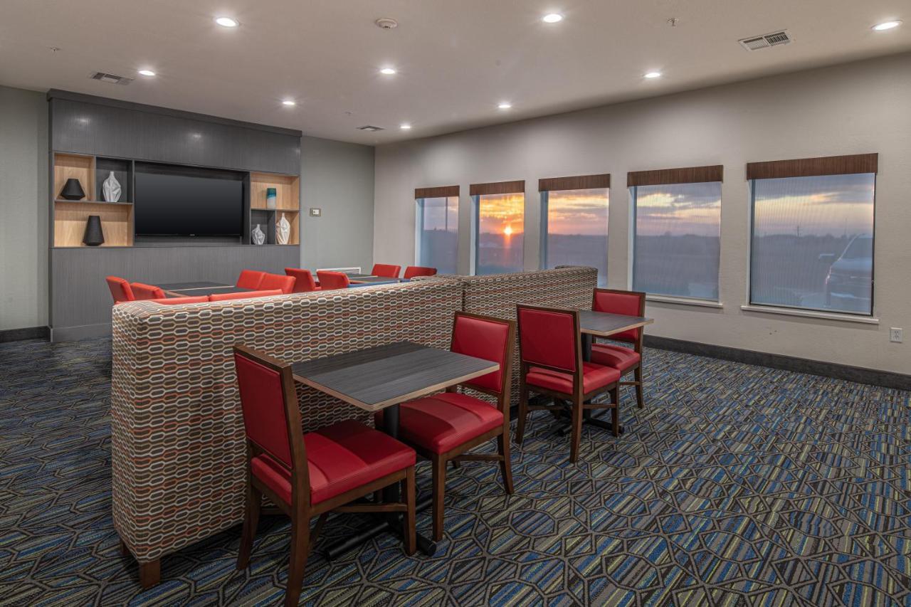 Holiday Inn Express & Suites N Waco Area - West By Ihg מראה חיצוני תמונה